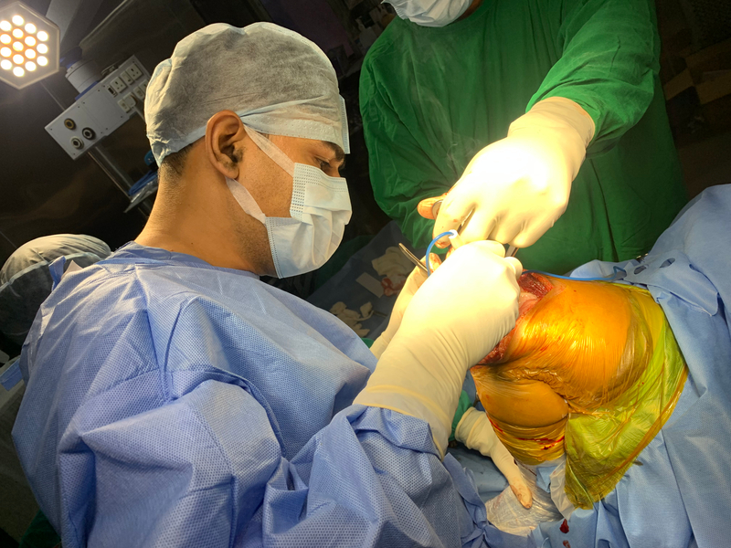 Cover photo of Ayaansh Ortho Center - Dr Anand Saurabh, best Orthopedic doctor in Varanasi (Haddi ke doctor) - Orthopaedic Surgeon